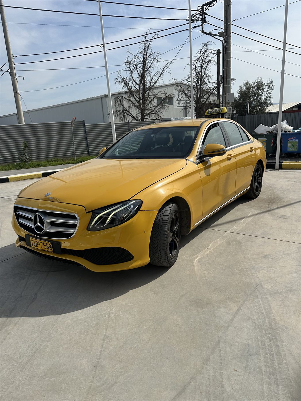 Mercedes E220 taxi Safe Auto-House