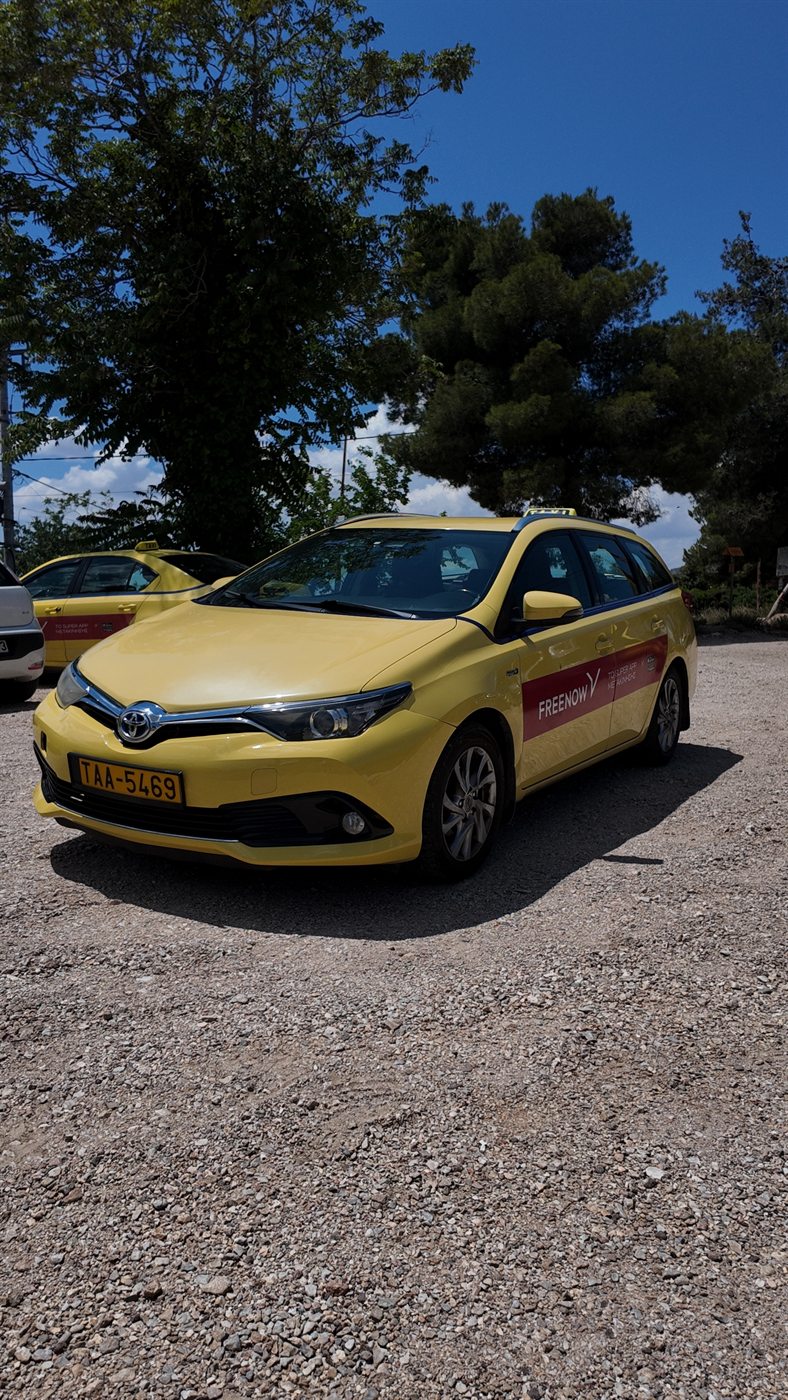 Toyota Auris taxi Safe Auto-House